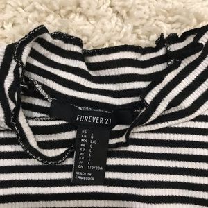 Forever 21 Striped Crop Top (Black & White)